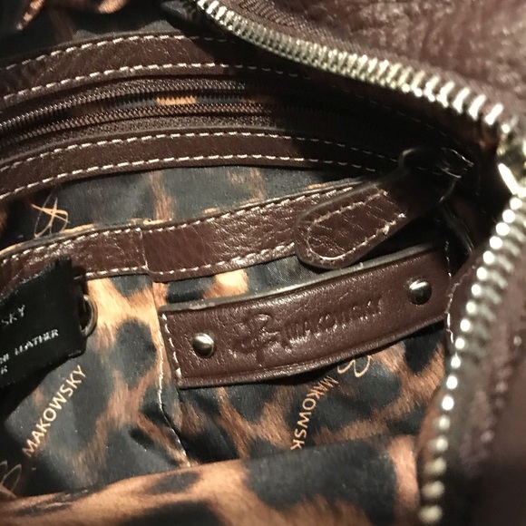 B. Makowsky Westbourne brown leather crossbody bag - Picture 7 of 16